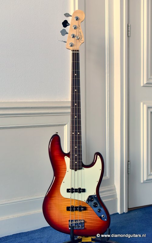 image of Fender Jazz Bass Pro ltd FMT