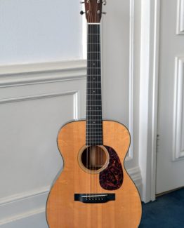 image of martin 00-18V