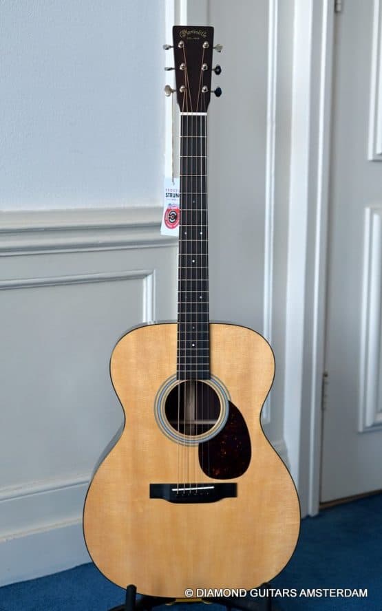 image of martin om-21