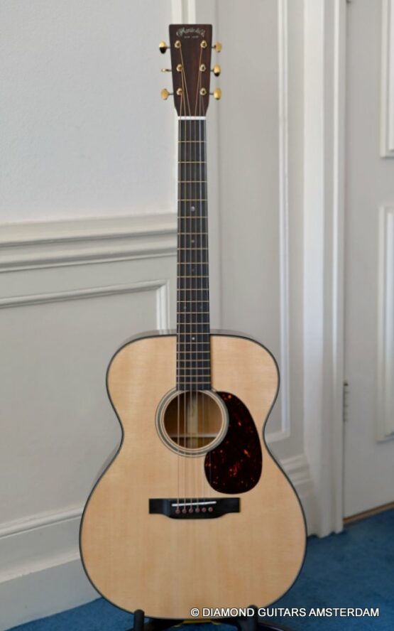 image of Martin 000-18 Modern Deluxe