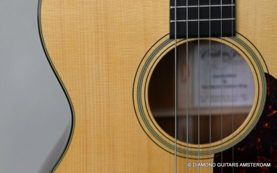 image of Martin Custom OM-18